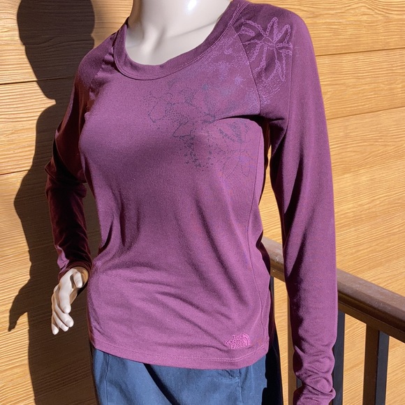 North face long sleeve - Picture 5 of 11